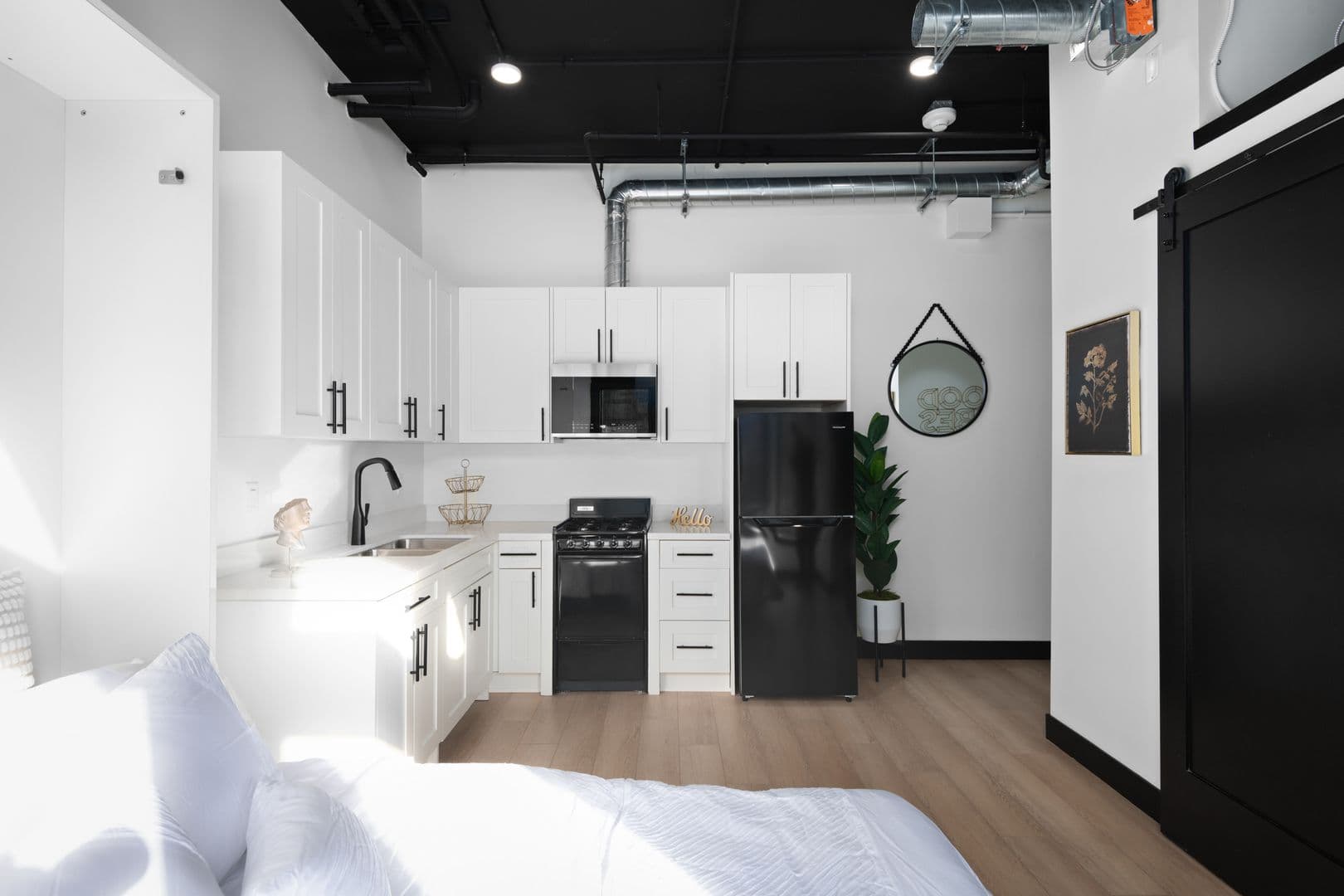 San Diego Apartment: 945 4th Avenue