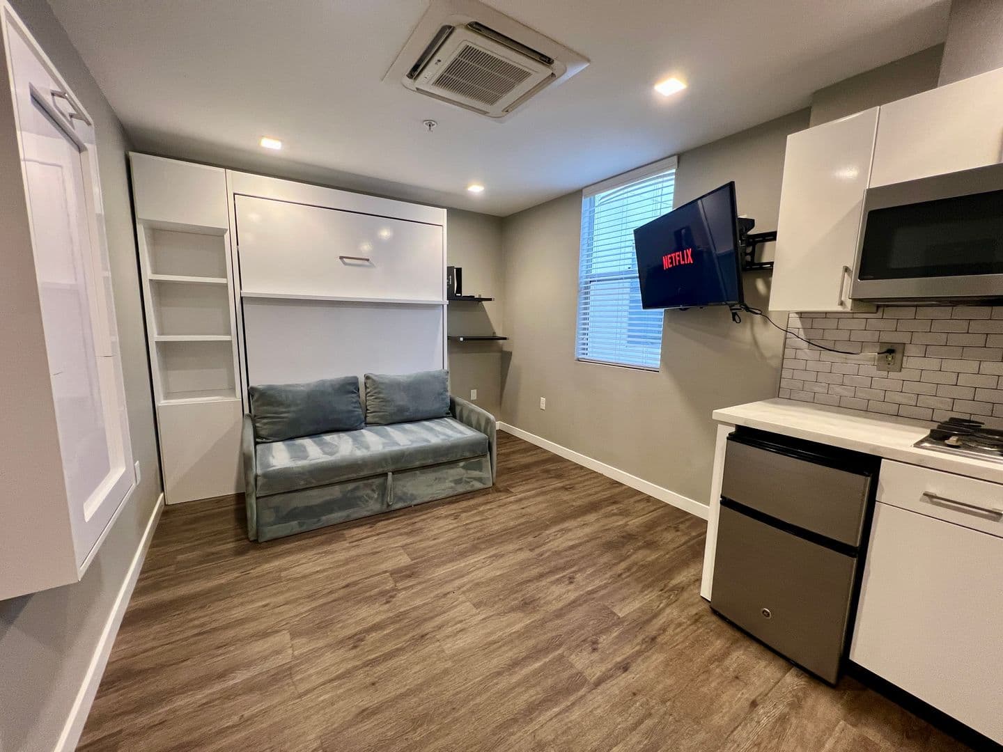 San Diego Apartment: 435 13th Street
