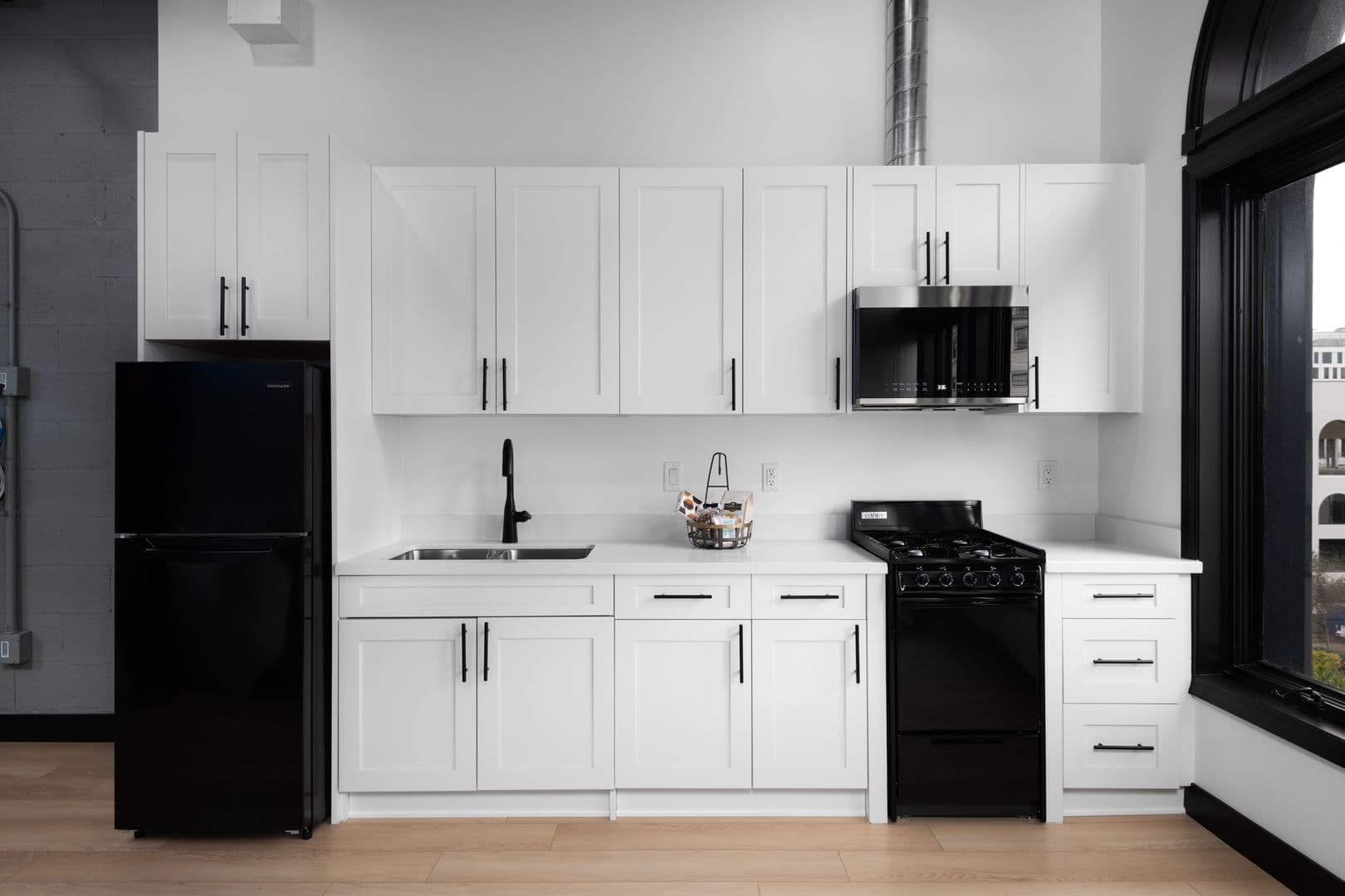 San Diego Apartment: 945 4th Avenue