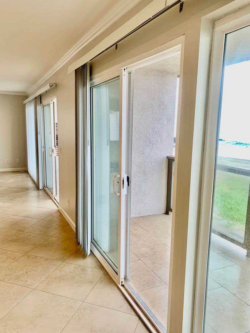 Imperial Beach Apartment: 642 Ocean Lane