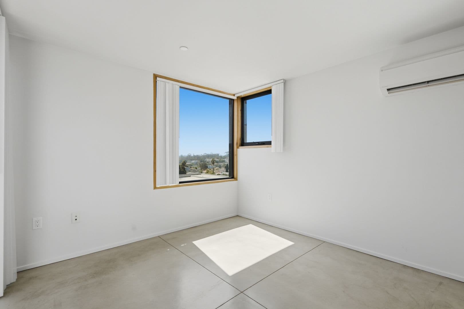 San Diego Apartment: 2305 University Avenue