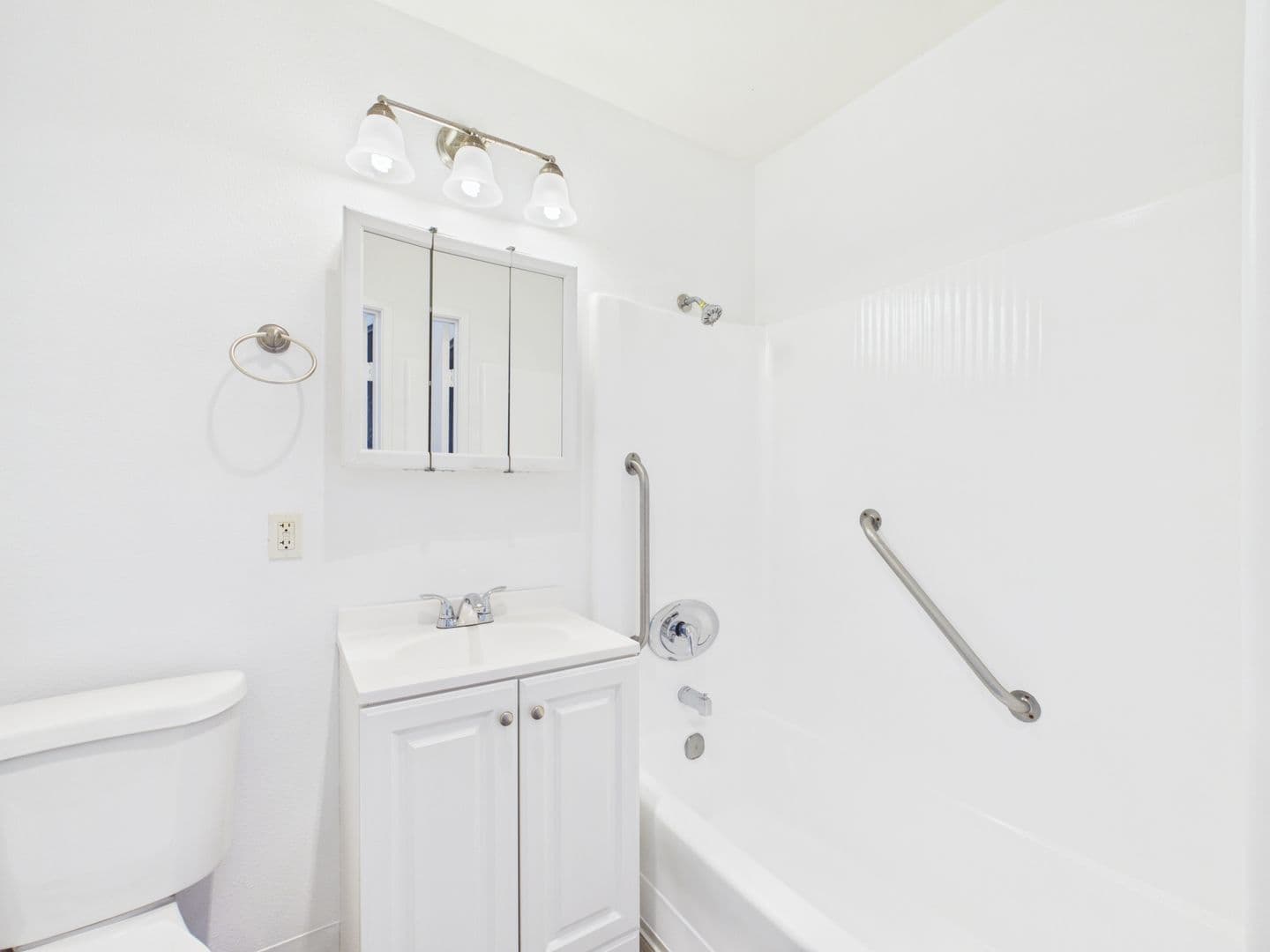 San Diego Apartment: 6106 Beadnell Way