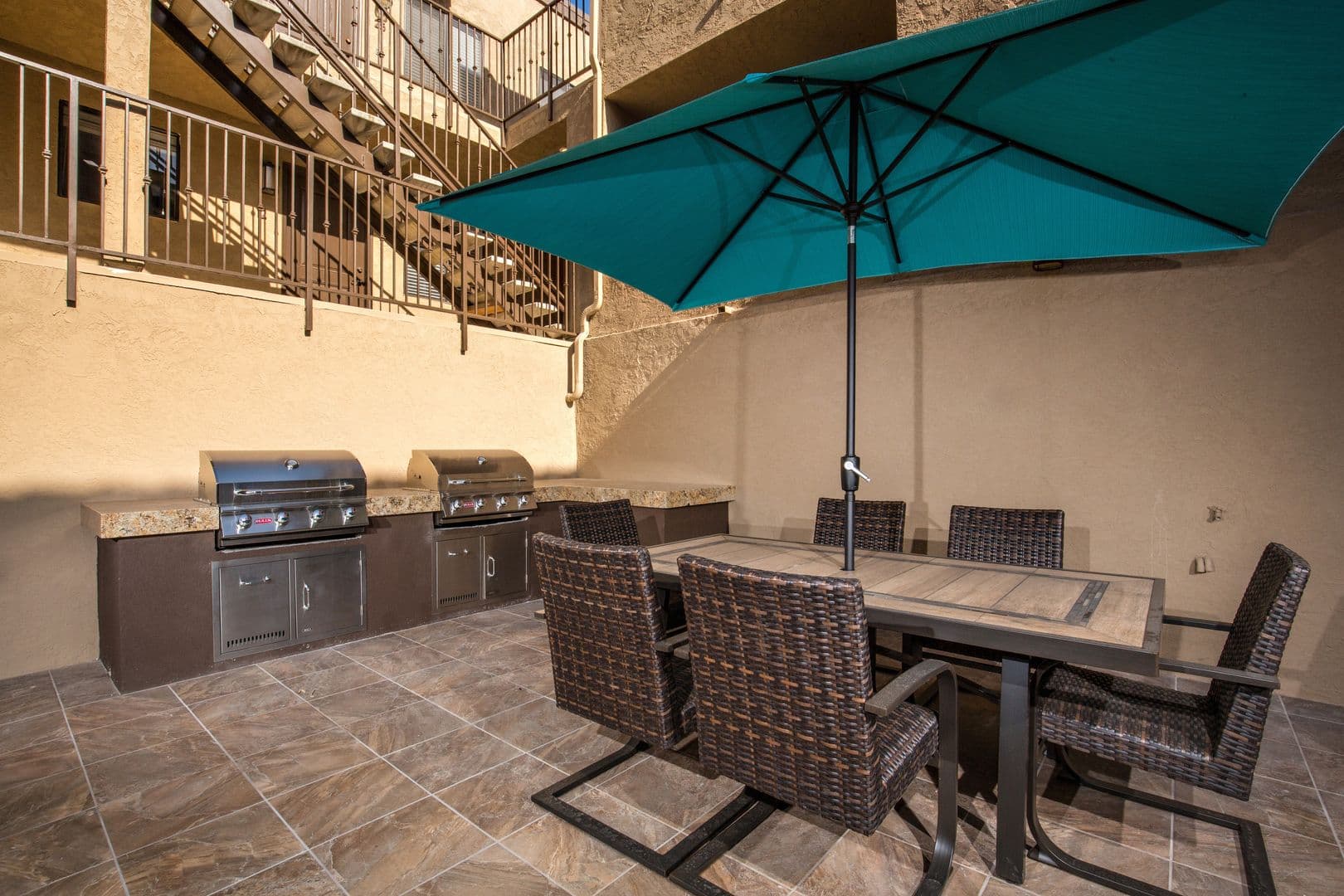 San Diego Apartment: 2827 A Street