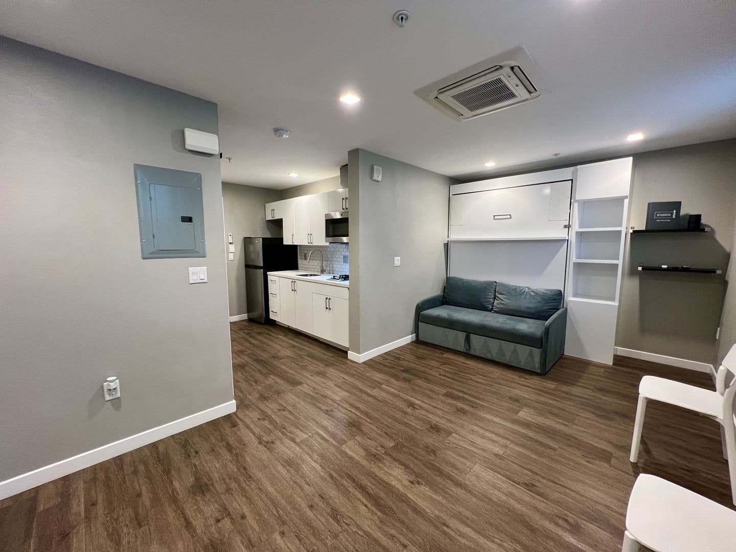 San Diego Apartment: 435 13th Street