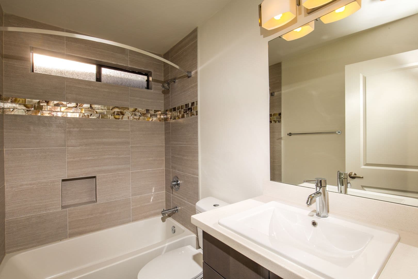 San Diego Apartment: 2827 A Street
