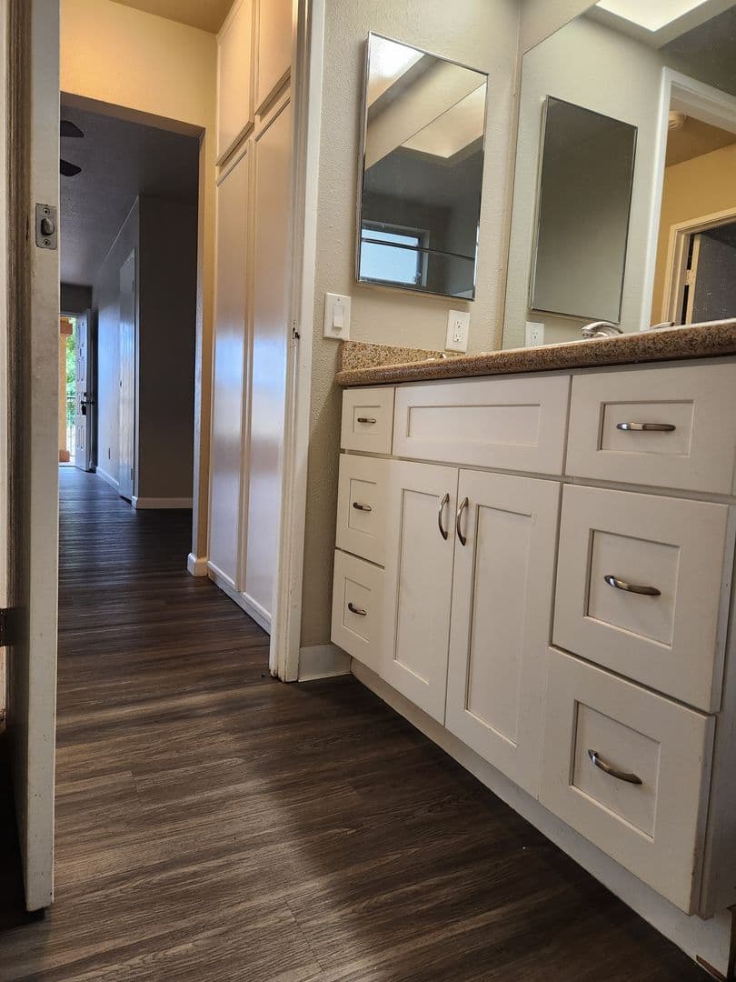 Bonsall Apartment: 31932 Del Cielo Este