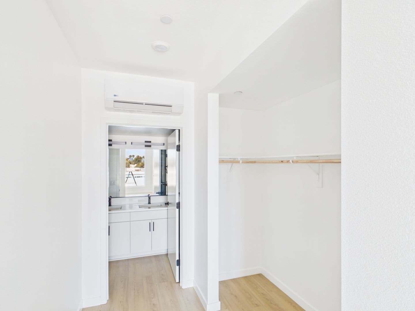 San Diego Apartment: 2844 Lytton Street