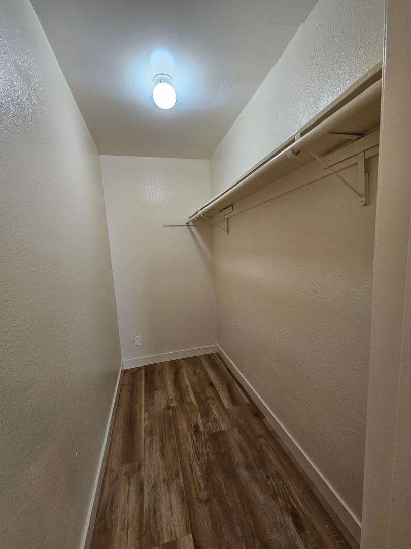 Chula Vista Apartment: 1052 Del Mar Ave