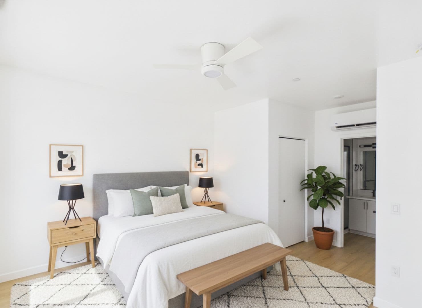 San Diego Apartment: 2844 Lytton Street