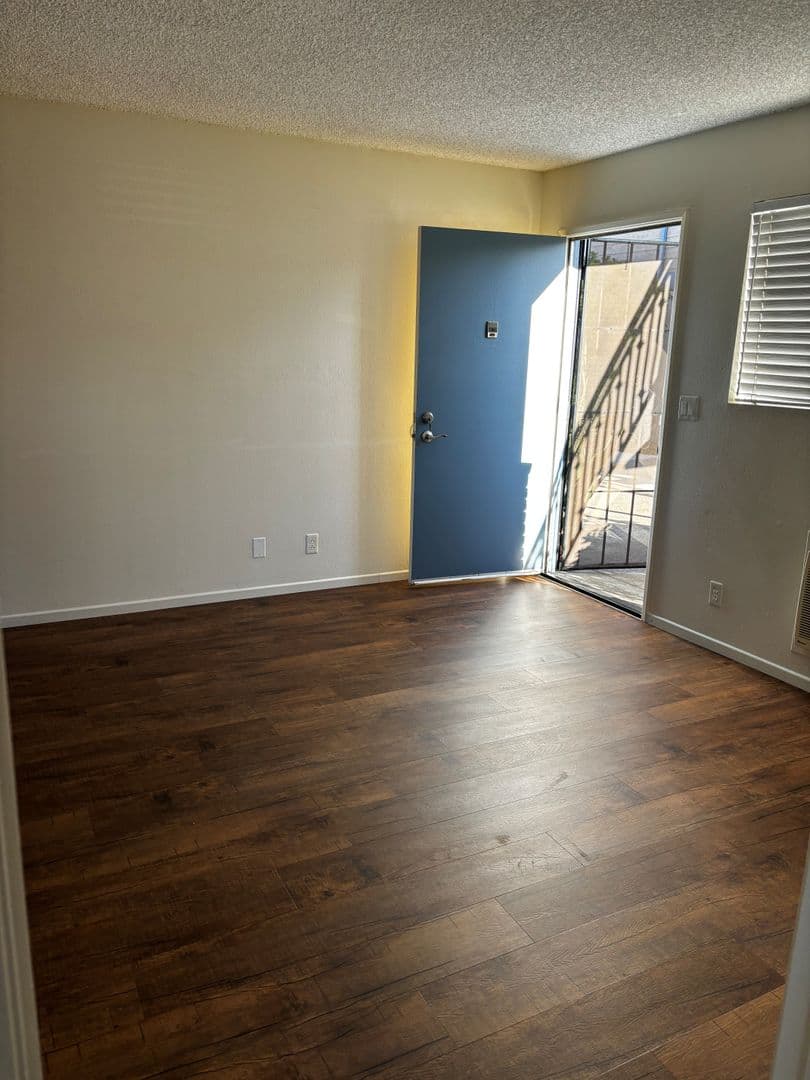 Chula Vista Apartment: 411 and 415 Park Way