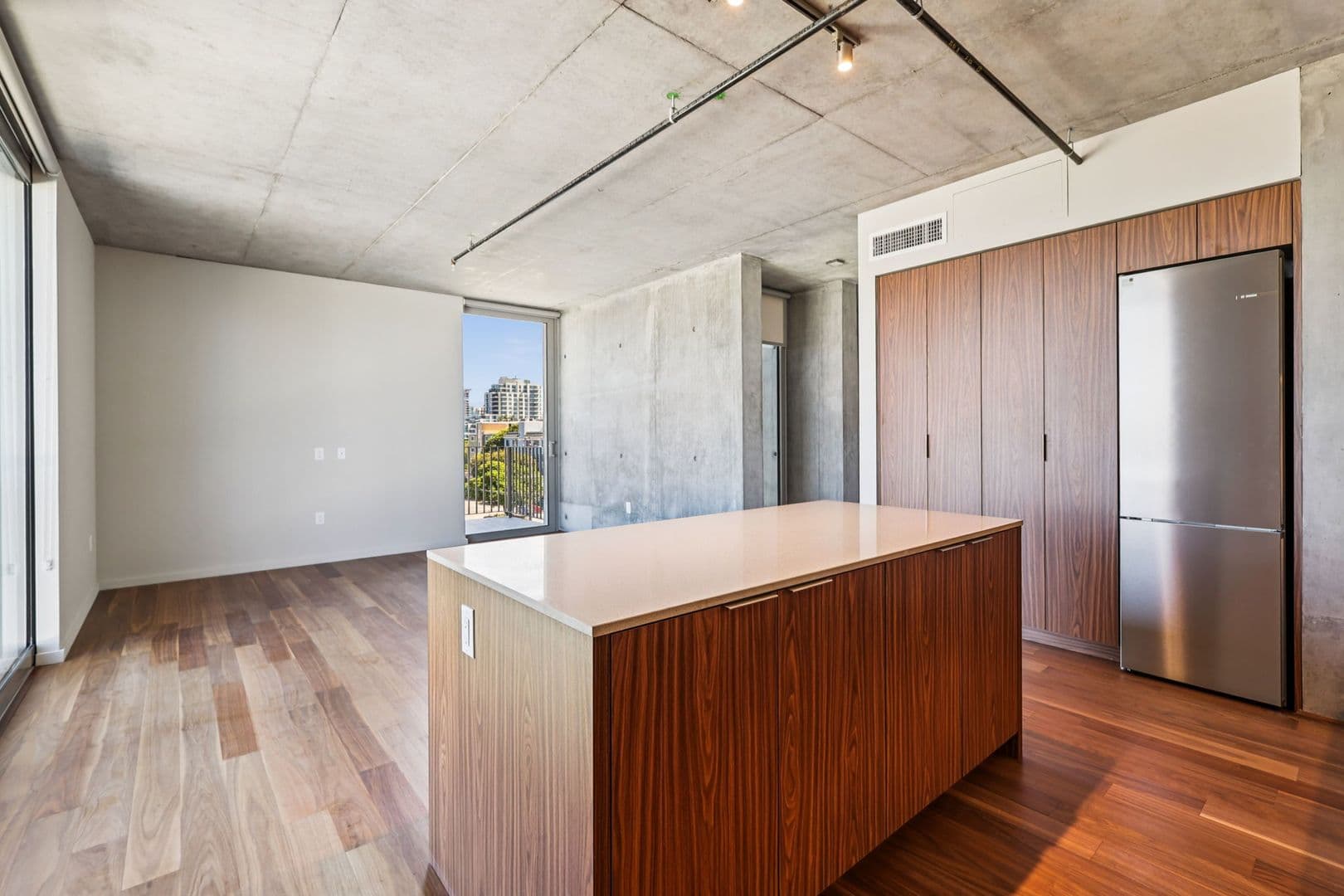 San Diego Apartment: 2710 Third Avenue