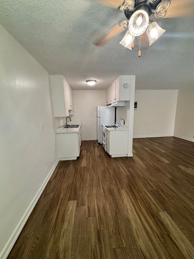 San Diego Apartment: 5722 University Avenue