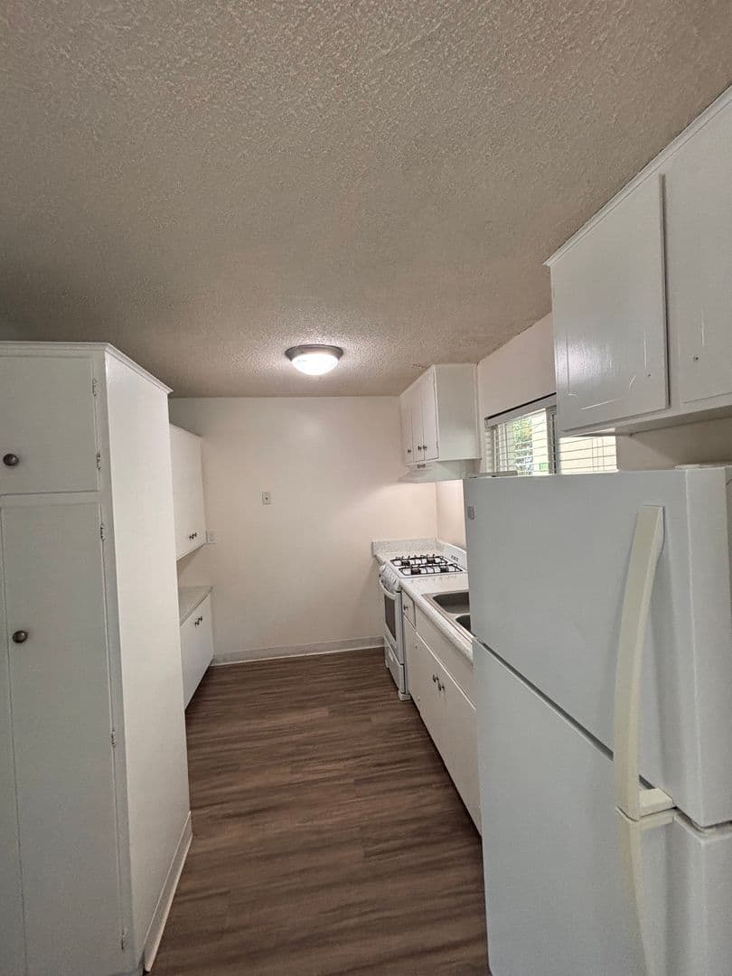 San Diego Apartment: 5722 University Avenue