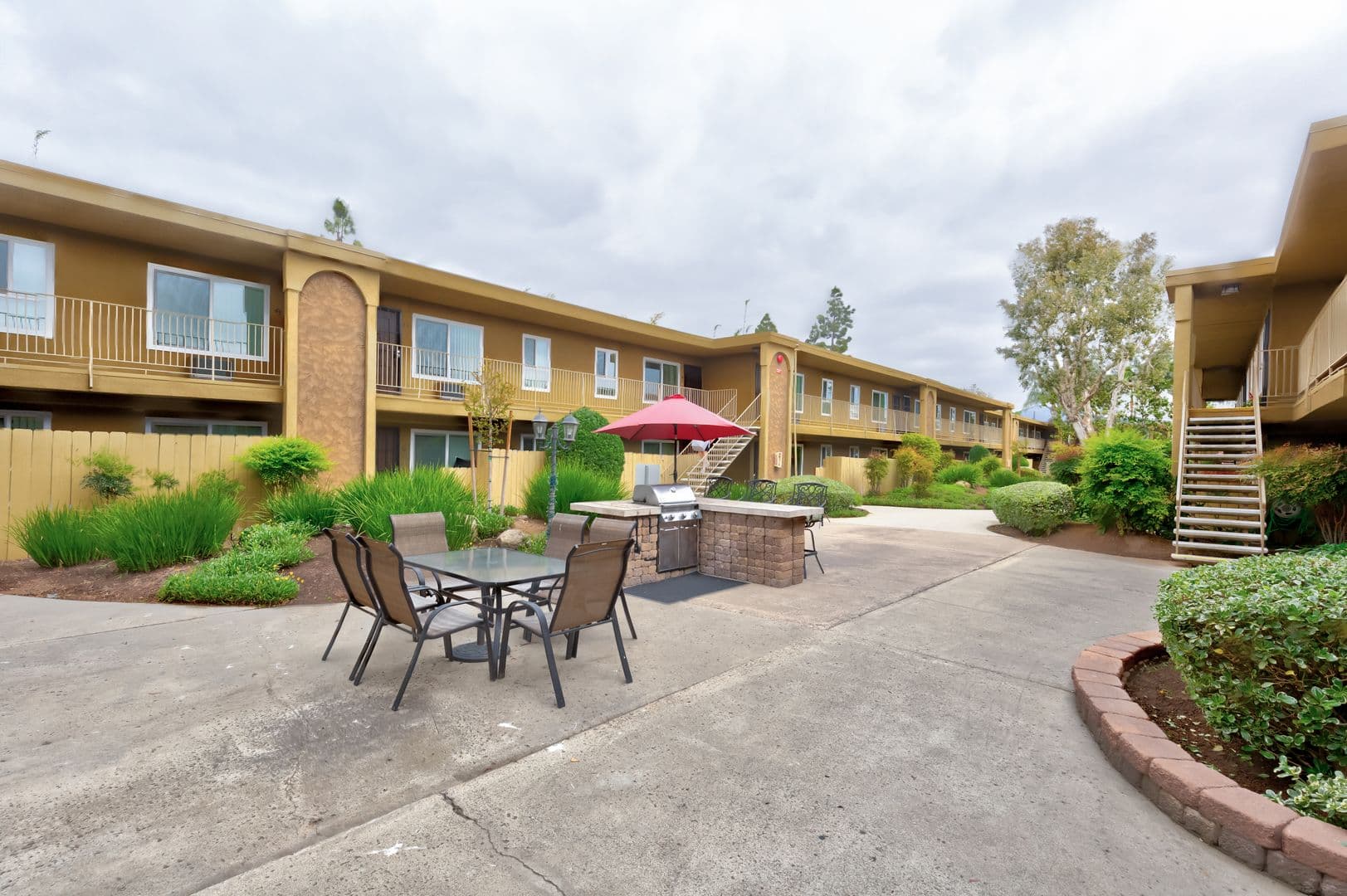Poway Apartment: 13326 Community Road