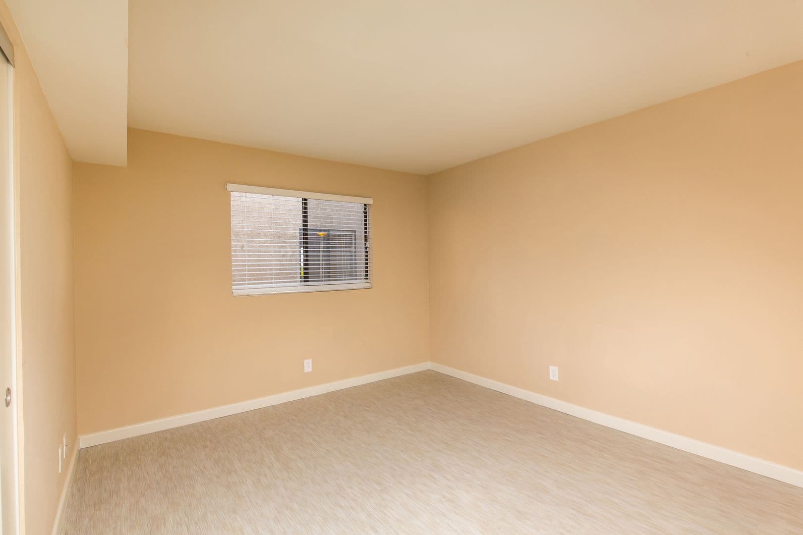 San Diego Apartment: 2827 A Street
