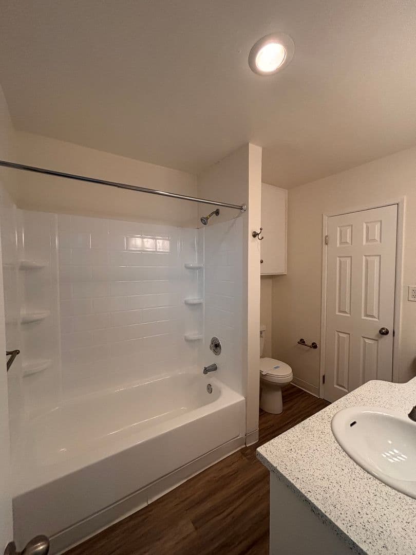San Diego Apartment: 5722 University Avenue