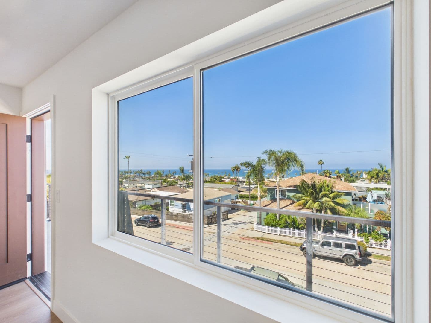 San Diego Apartment: 1485 Froude Street