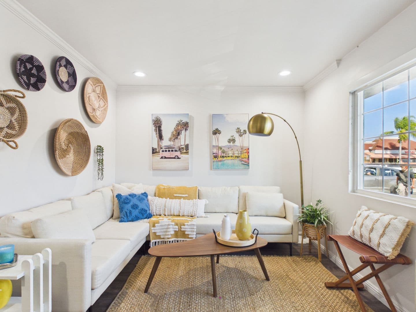 La Mesa Apartment: 7475 El Cajon Boulevard