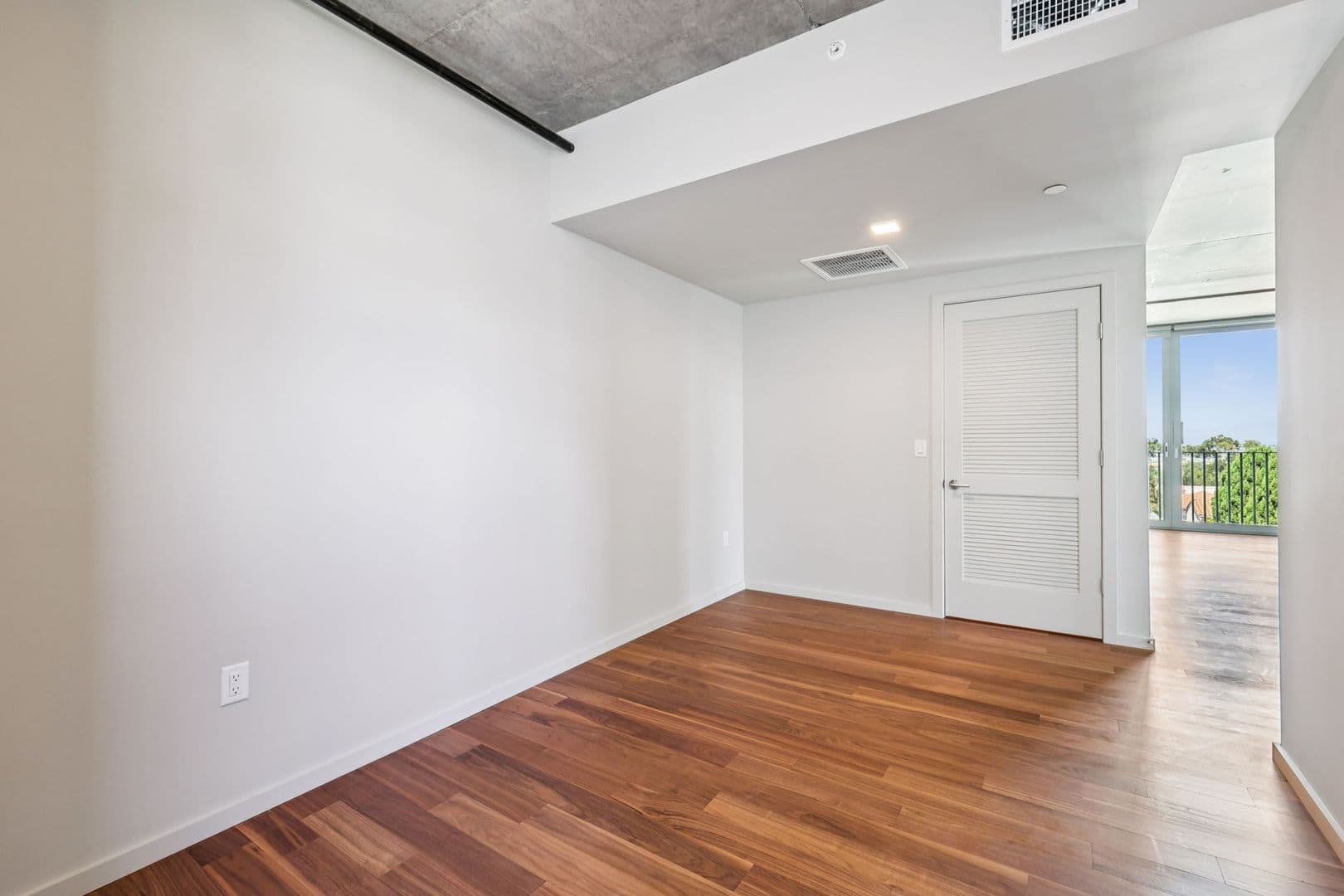 San Diego Apartment: 2710 Third Avenue