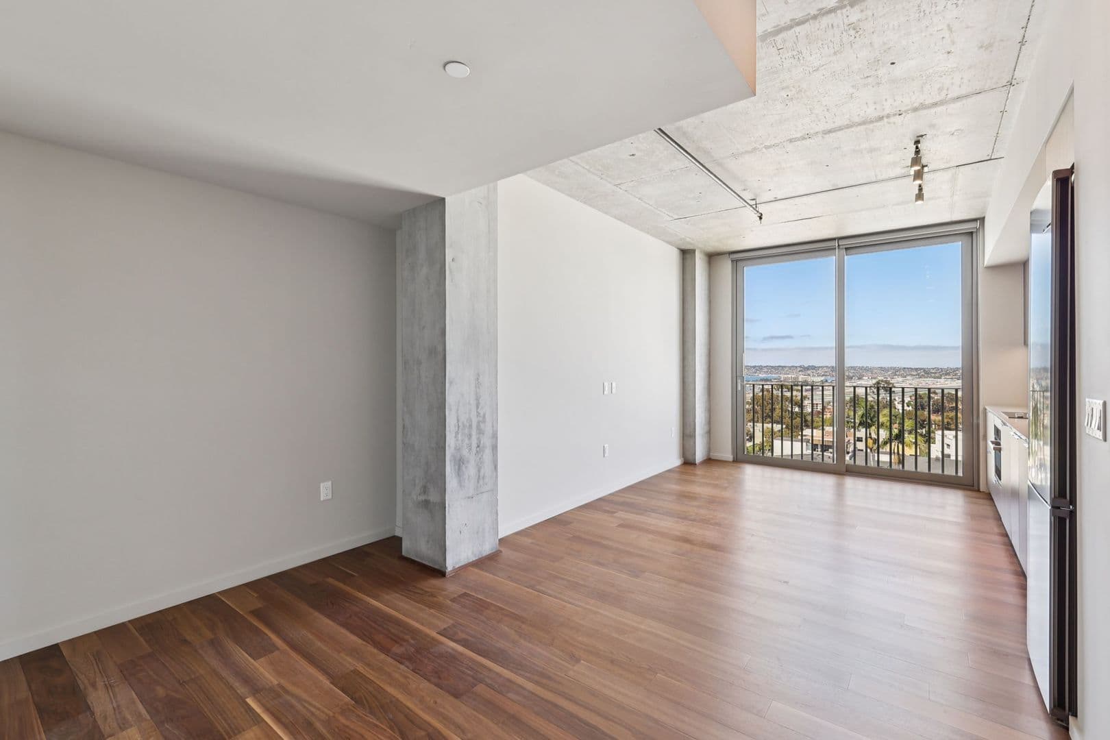 San Diego Apartment: 2710 Third Avenue