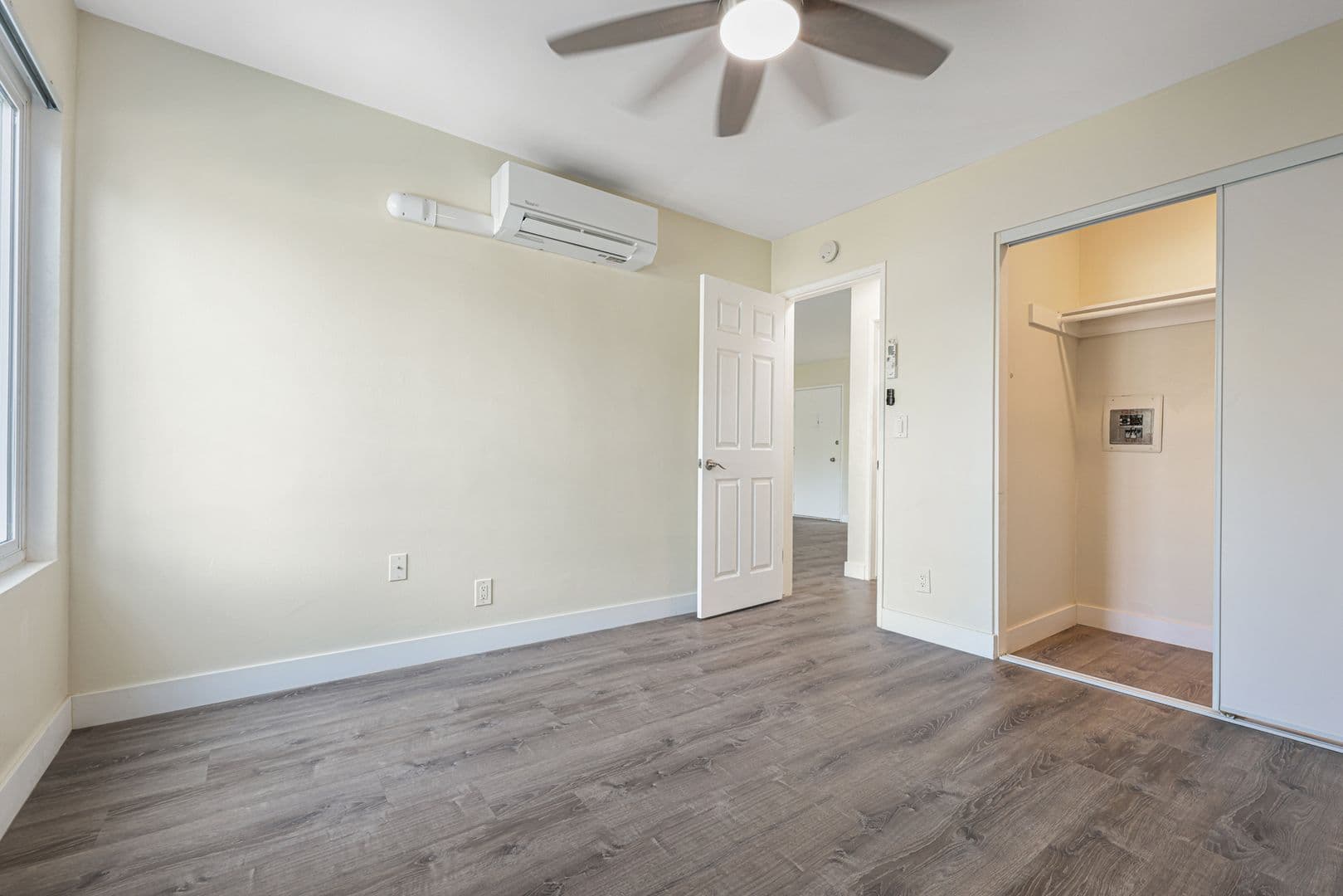 San Diego Apartment: 1707 Chalcedony Street