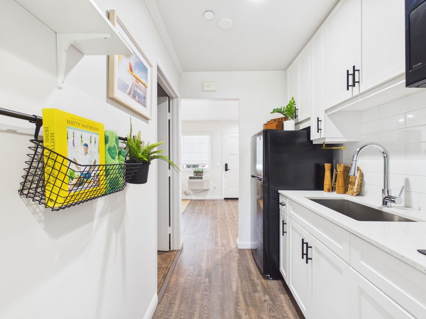La Mesa Apartment: 7475 El Cajon Boulevard