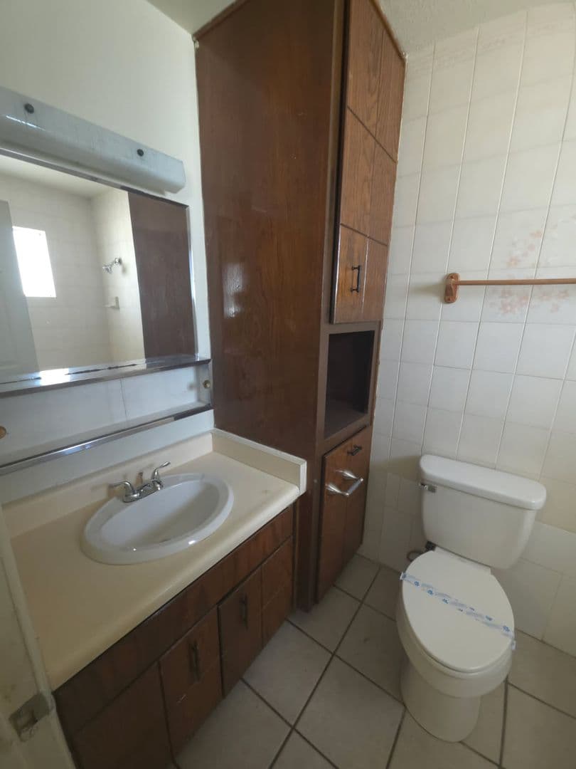Yuma Apartment: 2056 S. 11th Ave