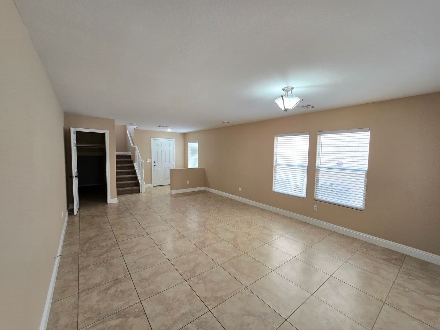 Las Vegas House: 245 Country Greens Avenue