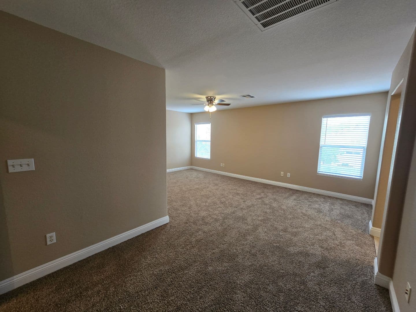 Las Vegas House: 245 Country Greens Avenue