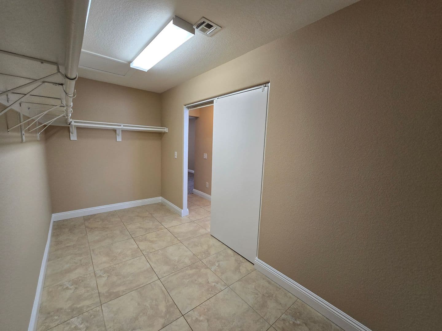 Las Vegas House: 245 Country Greens Avenue