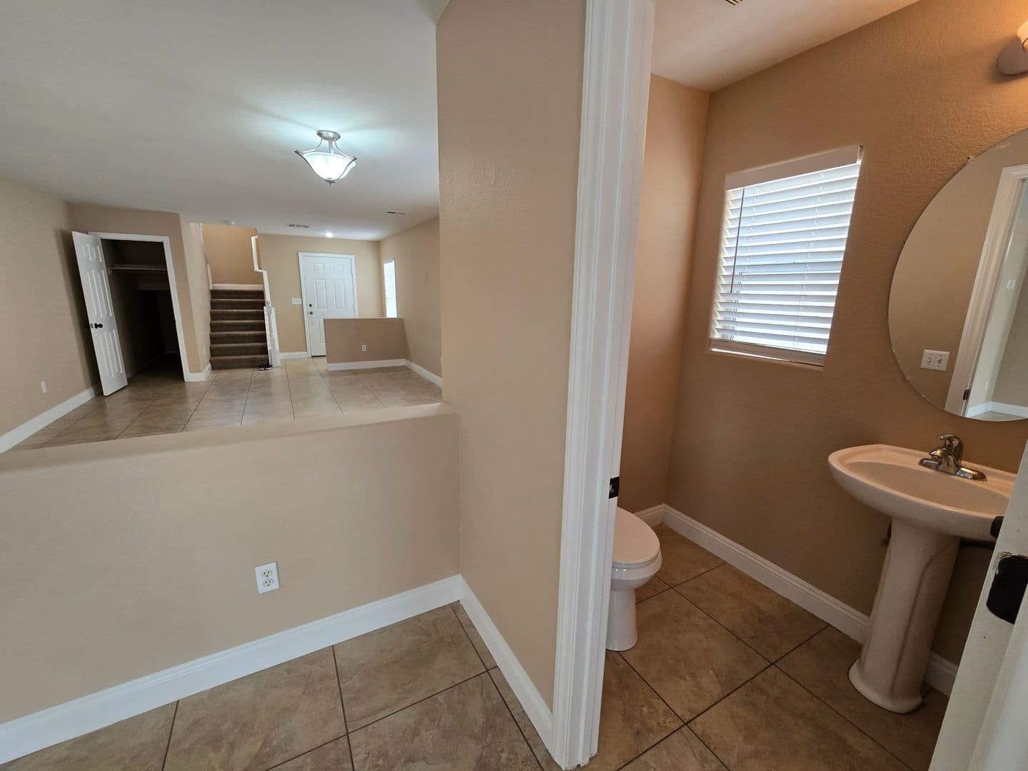 Las Vegas House: 245 Country Greens Avenue