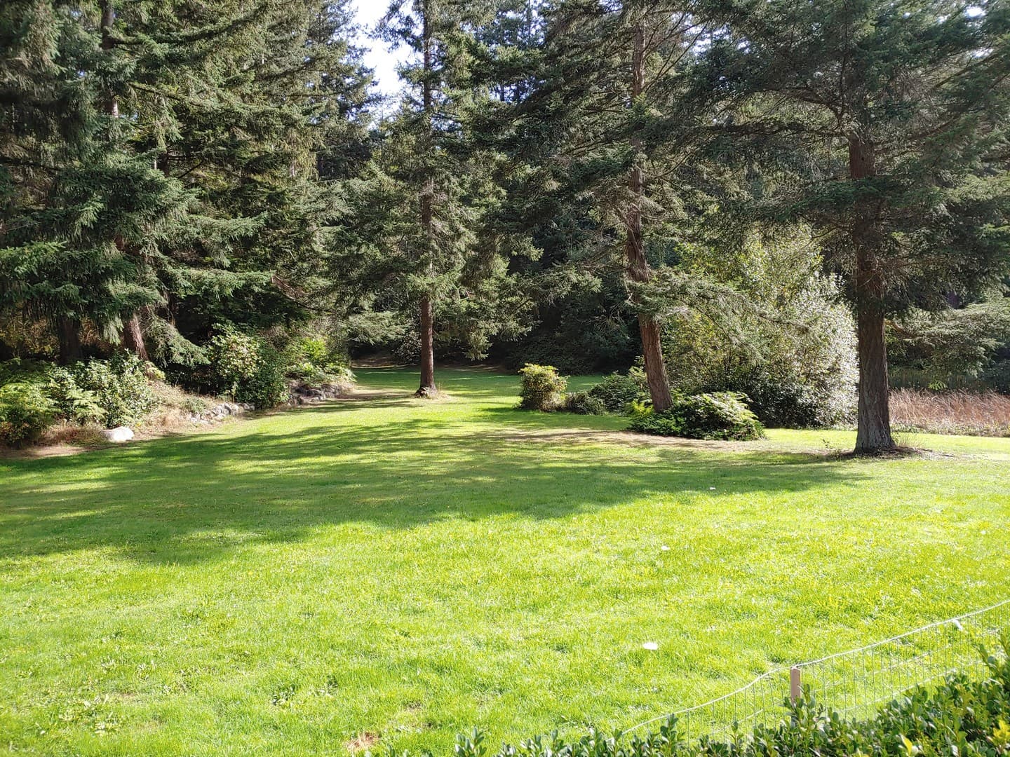 Greenbank Apartment: 925 Classic Road