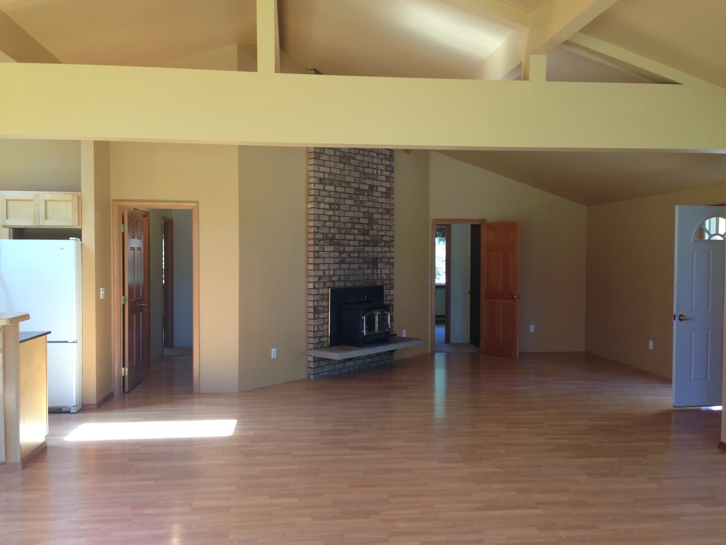 Greenbank Apartment: 925 Classic Road