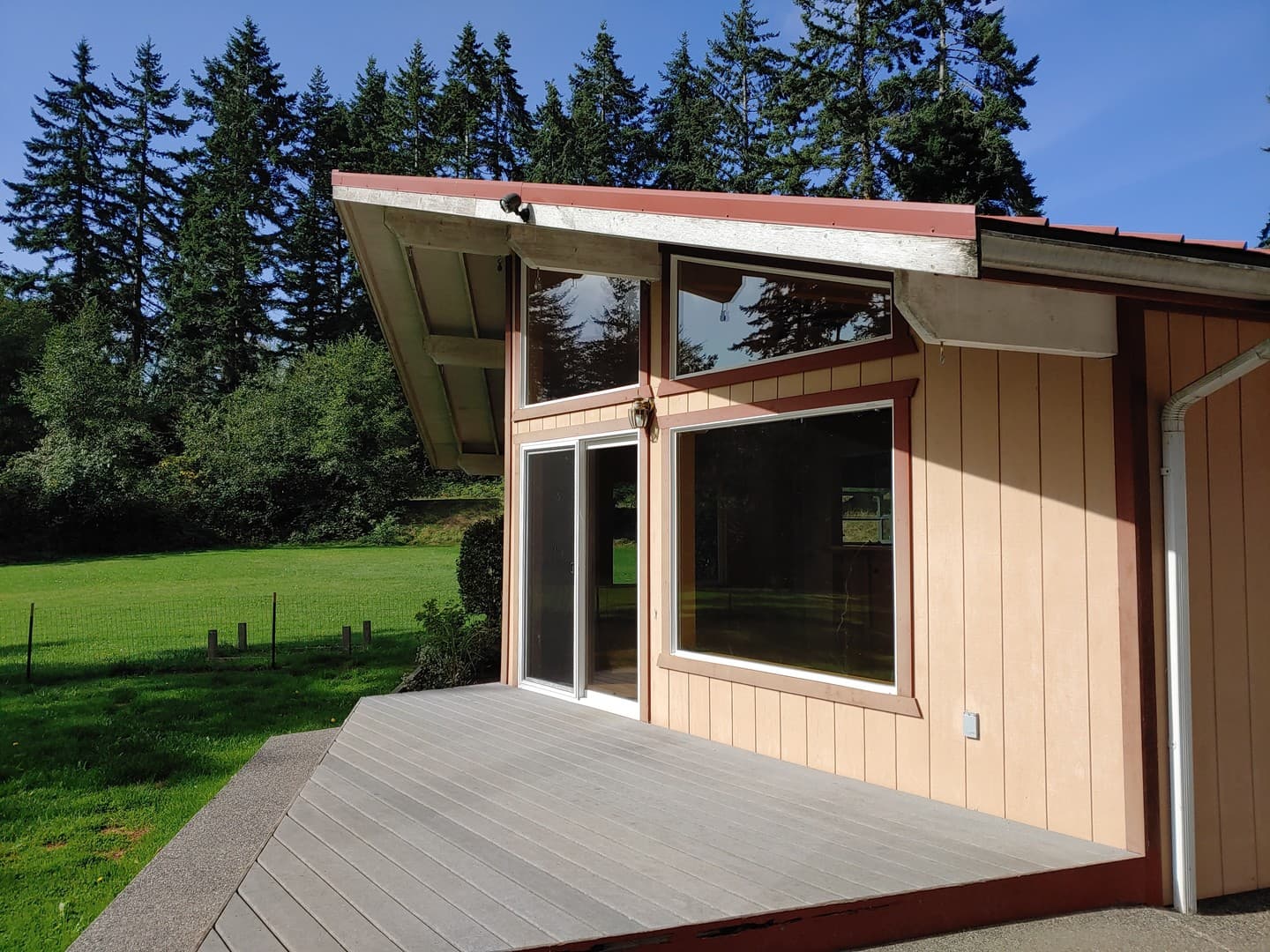 Greenbank Apartment: 925 Classic Road