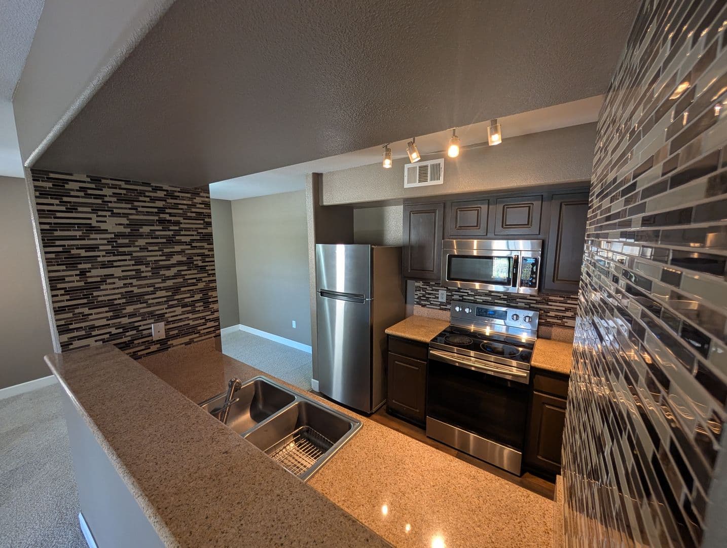 Las Vegas House: 8000 W Badura Ave Unit 2158
