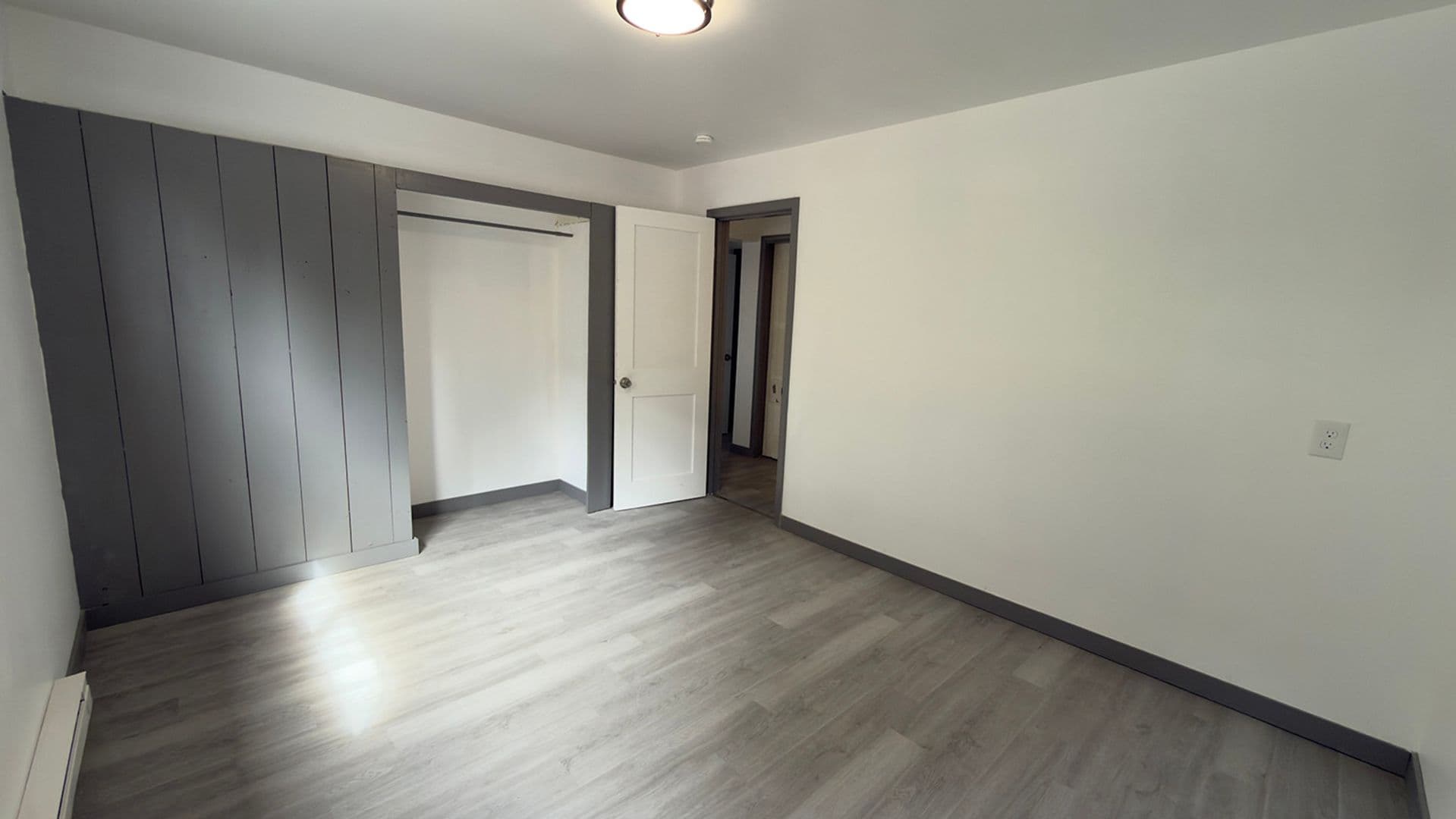 Astoria Apartment: 450 Commercial St. 1 & 2
