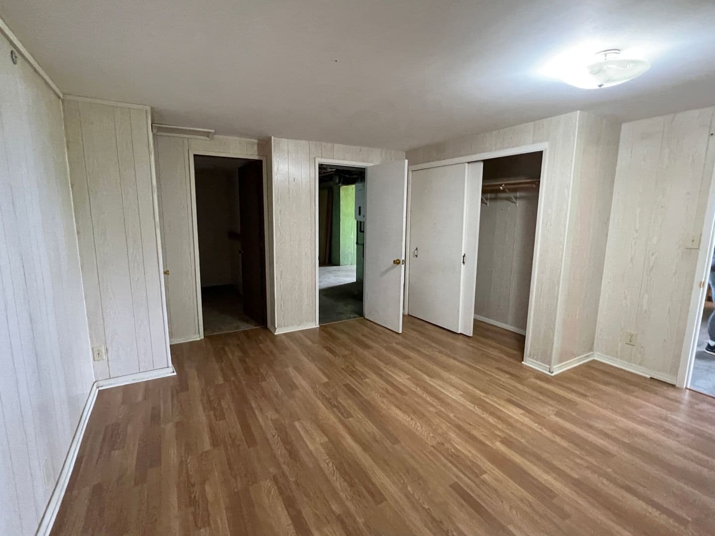 Astoria House: 496 37th St.