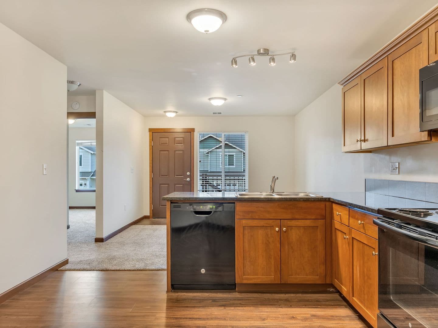 Warrenton Apartment: 1583 SE Honeysuckle Loop