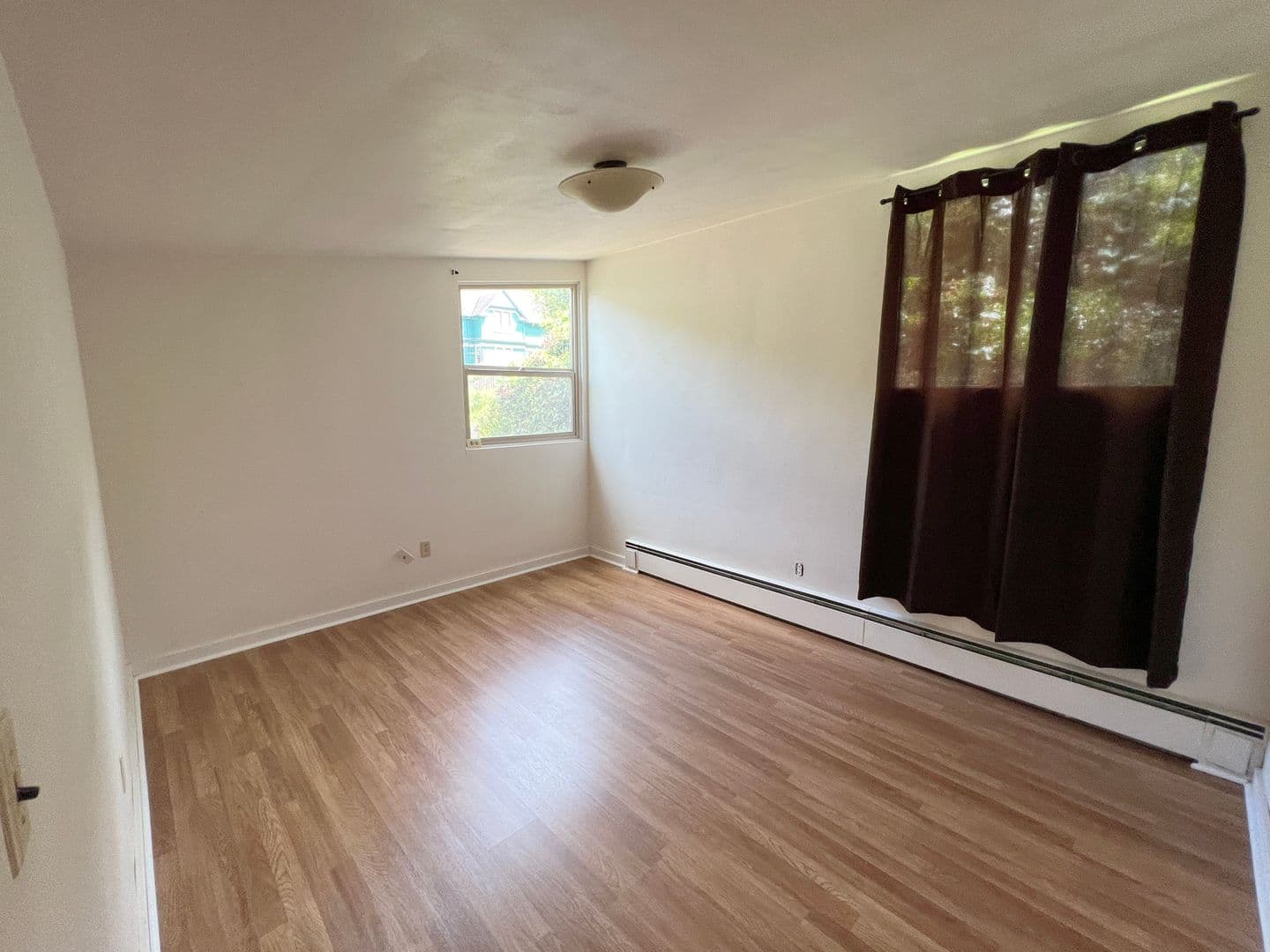 Astoria House: 496 37th St.