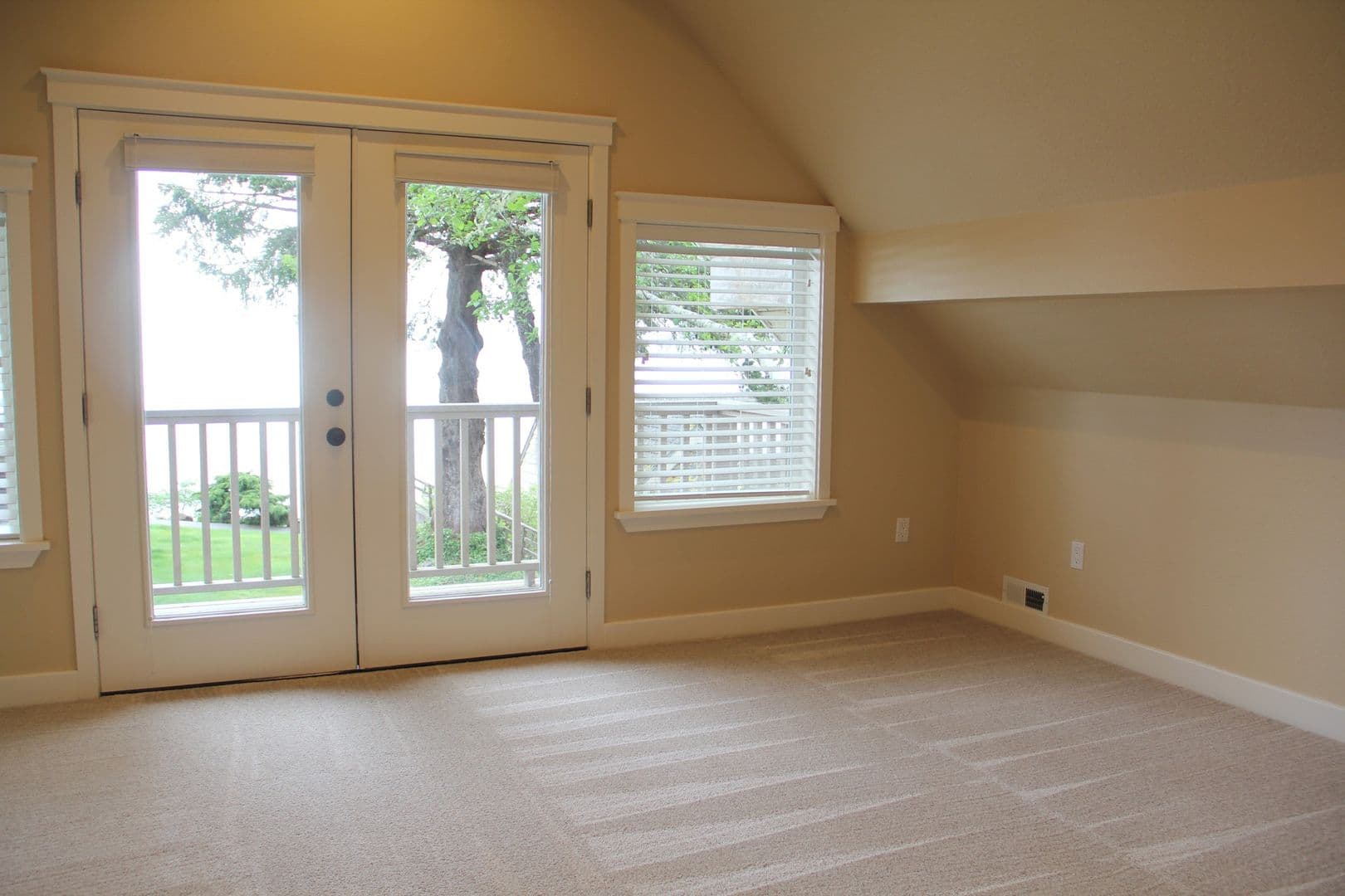 Seaside House: 3612 Sunset Blvd.