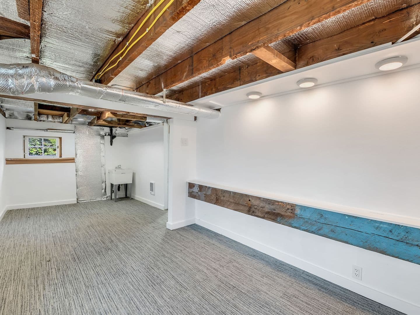 Astoria House: 70 W Bond St.