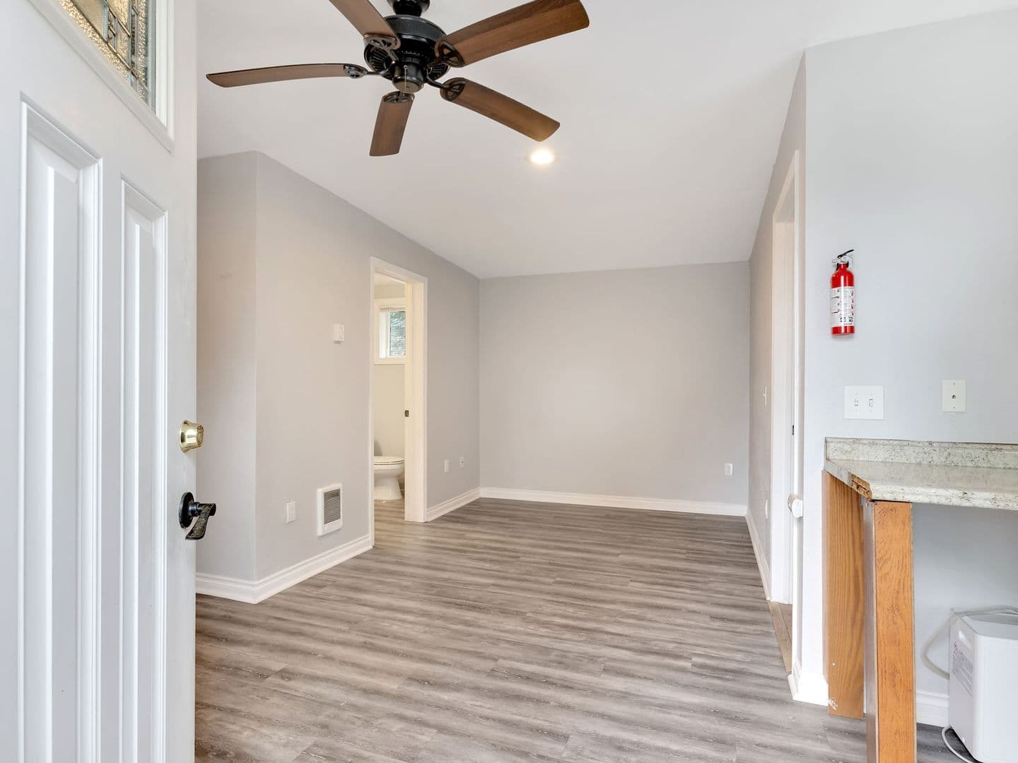 Warrenton Apartment: 92256 Hummingbird Ln.