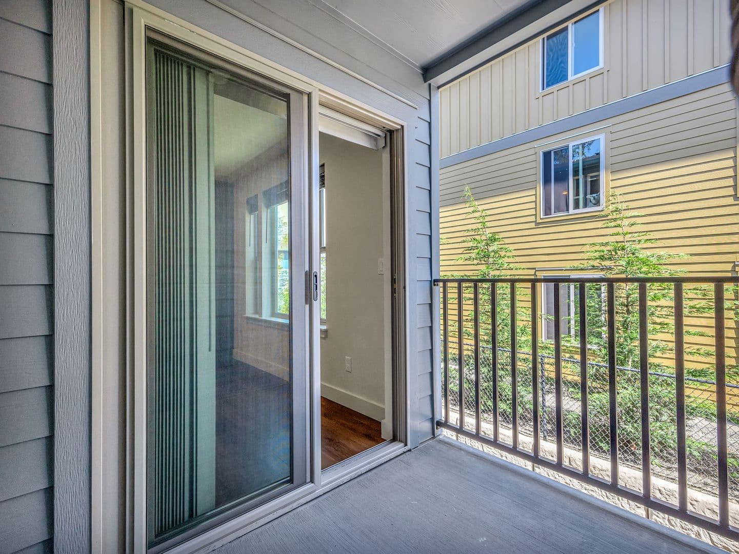 Warrenton Apartment: 1313, 1315, 1317 SE Jetty Ave