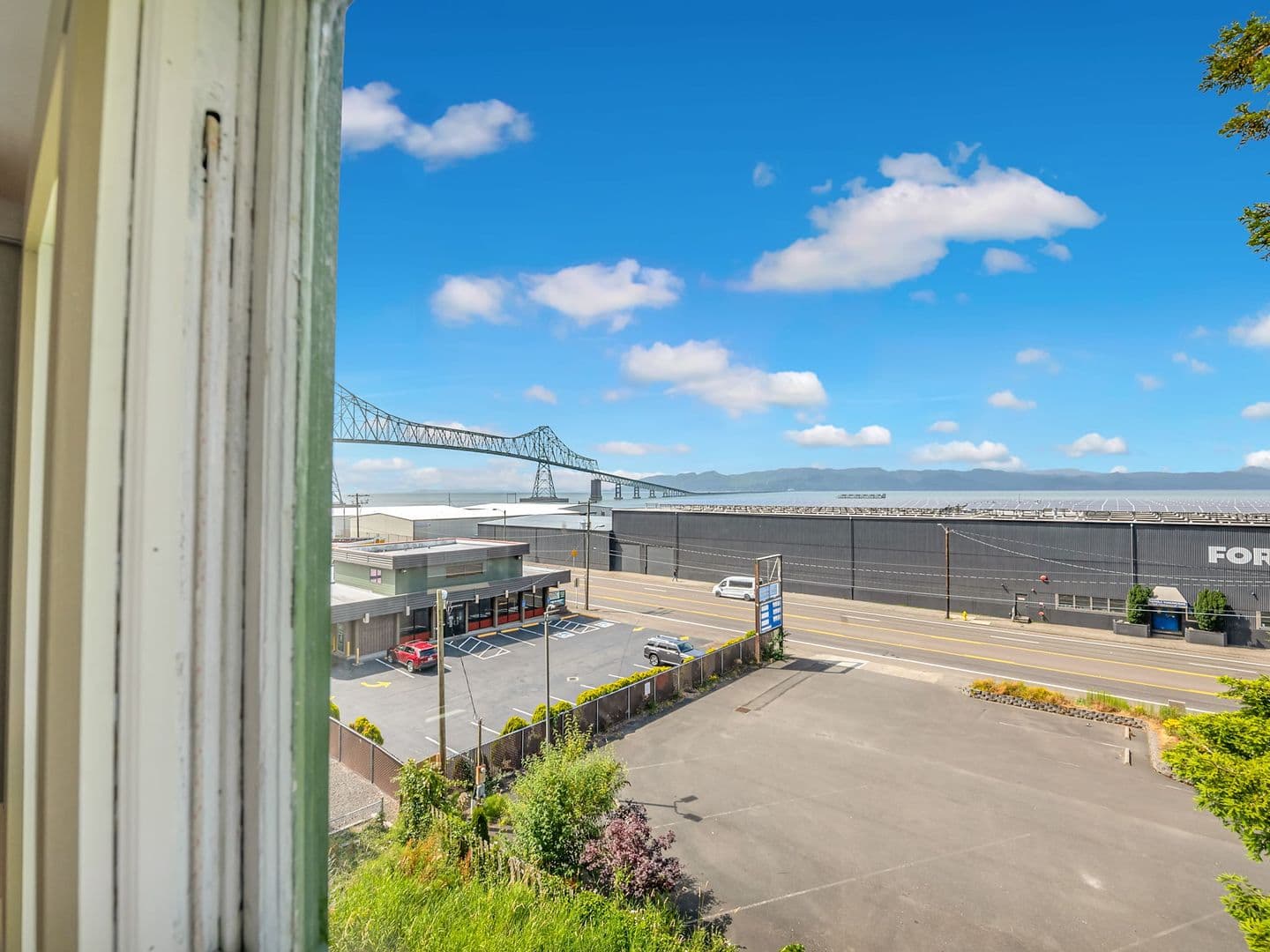 Astoria Apartment: 66 W Bond St. Unit A