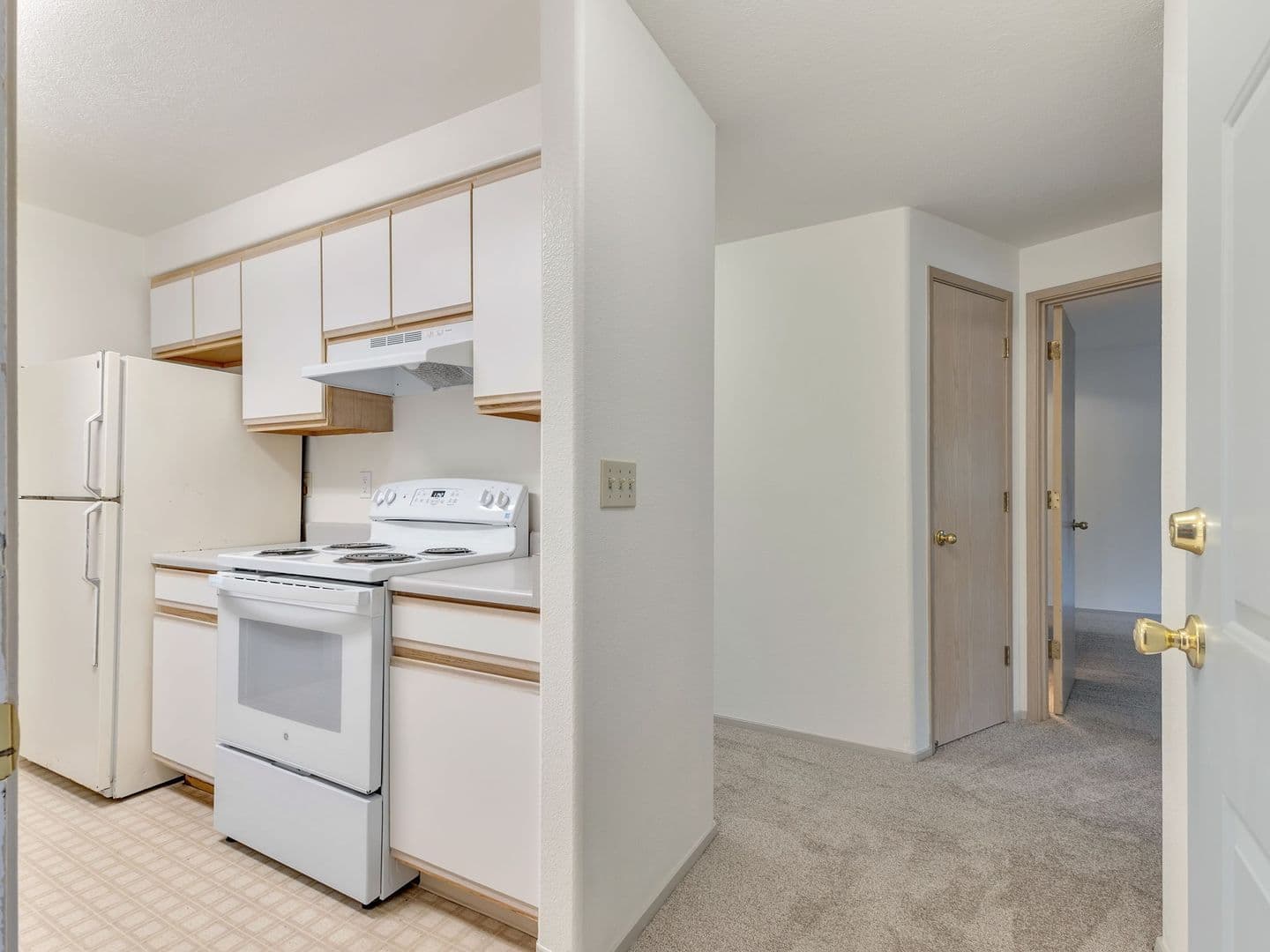 Seaside Apartment: 355 South Wahanna Rd