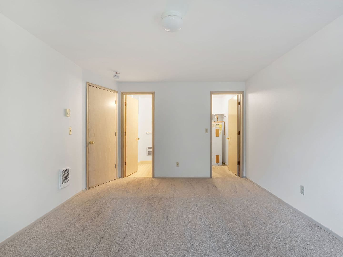 Seaside Apartment: 355 South Wahanna Rd
