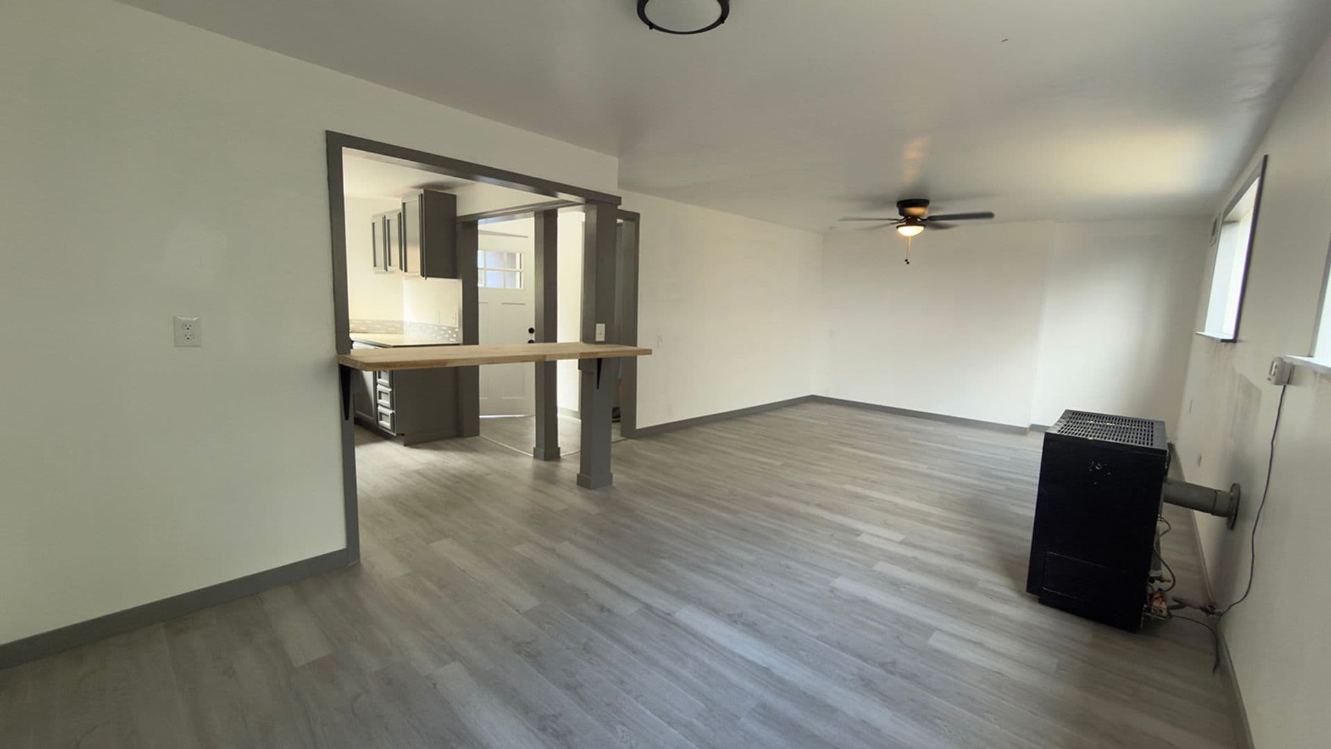 Astoria Apartment: 450 Commercial St. 1 & 2