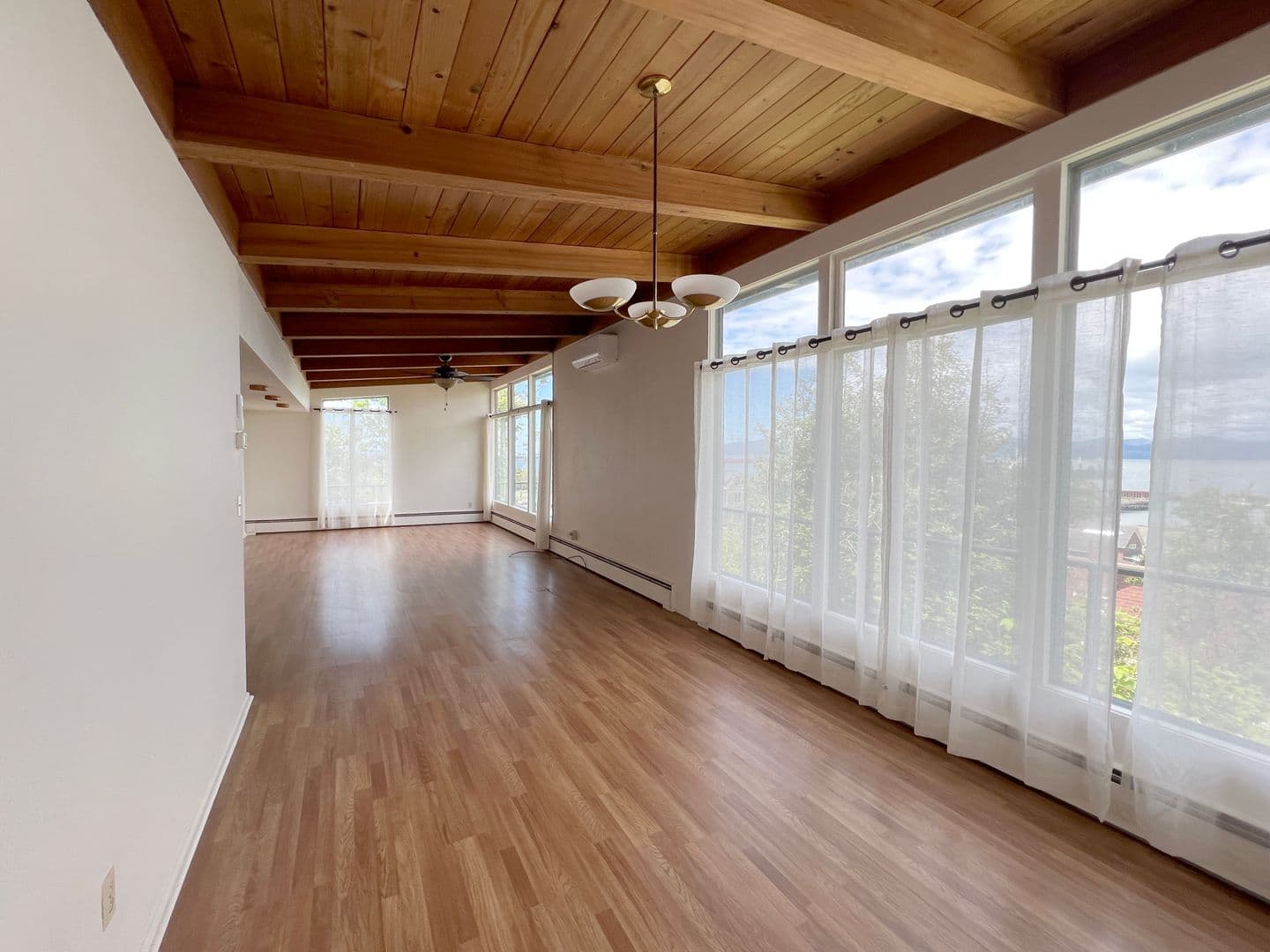 Astoria House: 496 37th St.