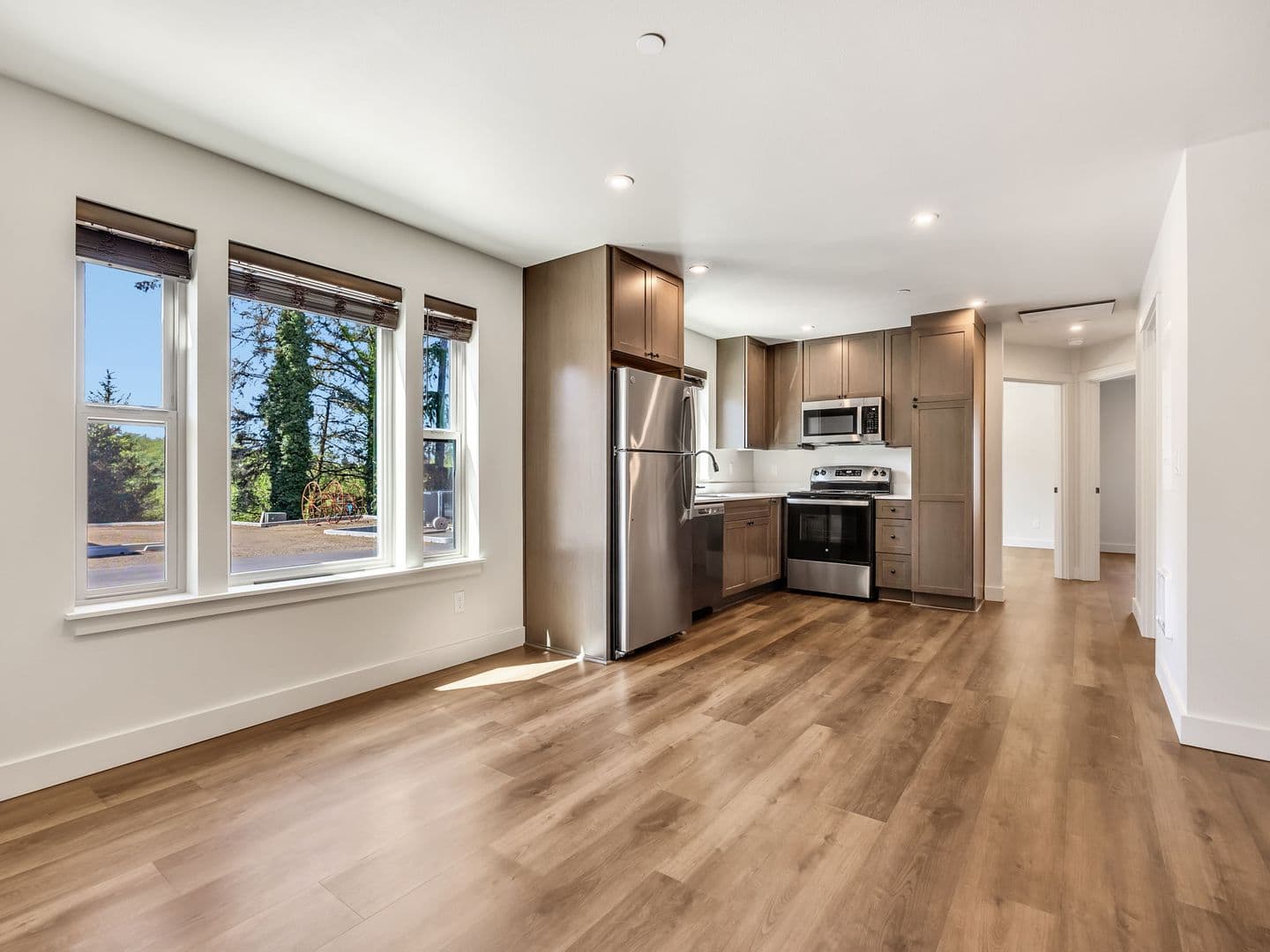 Warrenton Apartment: 1313, 1315, 1317 SE Jetty Ave