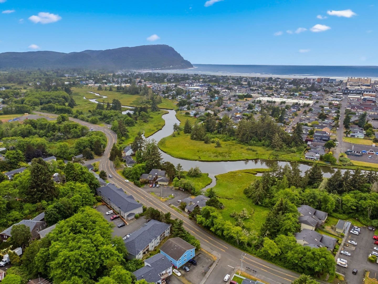 Seaside Apartment: 355 South Wahanna Rd